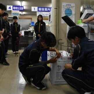 不要な服、回収し難民へ　弟子屈中、町内にボックス設置【弟子屈町】(2026-07-30)