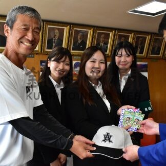 硬式野球部釧路で合宿開始　應援指導部は初参加　亜細亜大【釧路市】(2026-08-07)