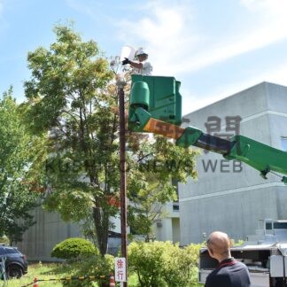 高所作業者使い芦野小街路灯清掃　釧根電気工事業組合【釧路市】(2026-08-18)