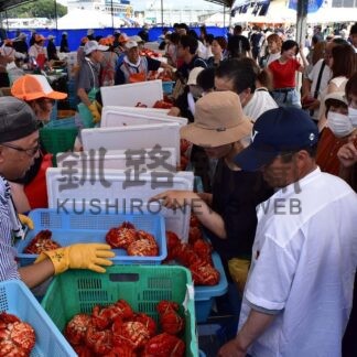 名物花咲ガニ尽くし　直販やグルメ、あすから祭り【根室市】(2026-08-21)