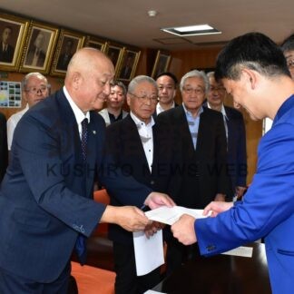 北陽高移転で誘致要望　商業高同窓会や西部地区連町、釧路市と市教委に【釧路市】(2026-08-25)