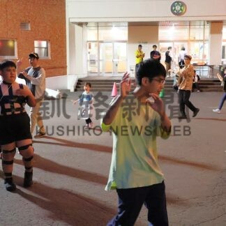 花火や盆踊り子供ら楽しむ　おちいし義務教育学校【根室市】(2026-08-25)