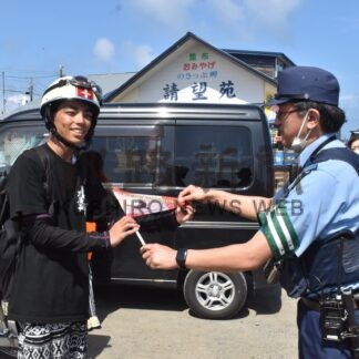 ライダーらに安全運転啓発　根室署や関係団体【根室市】(2026-08-25)