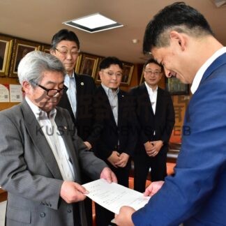 特別支援学級に図書、図書館には備品寄贈　北海道宅地建物取引業協会釧路支部【釧路市】(2026-08-26)