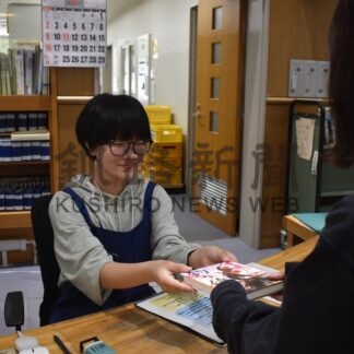 「大変だけど楽しい」　中学生が司書体験【別海町】(2026-08-27)