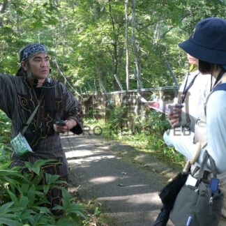 動植物、アイヌ文化学ぶ　動物園で瀧口さんガイドに【釧路市】(2026-08-27)