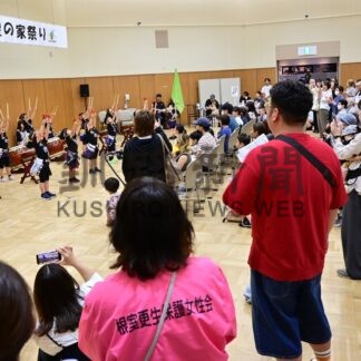 市民ら製品販売や不用品バザー楽しむ　希望の家祭り【根室市】(2026-10-04)