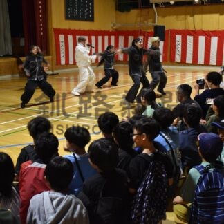 歌や踊りに児童ら歓声　鶴野小ＰＴＡ祭り【釧路市】(2026-10-08)