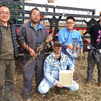根室初の大豆収穫　北角、中村さんの挑戦実る【根室市】(2026-10-18)