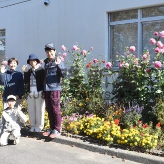 ダリアきれいに咲いたよ　青葉小の花壇、「お裾分け」の球根お世話【釧路市】(2026-10-19)