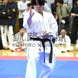石原（佐藤道場）型黒・茶帯の部５連覇　空手道道選手権、佐藤（佐藤道場）組手一般女子Ｖ(2026-10-20)