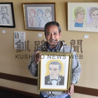 釧路の風景イラストに　半田さん作品展　新作１３点、似顔絵も【釧路市】(2026-10-21)