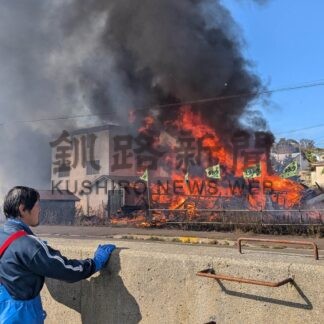 空き家対策で条例新設へ　代表質問で石垣市長、緊急安全措置講じる　市議会【根室市】(2026-10-24)