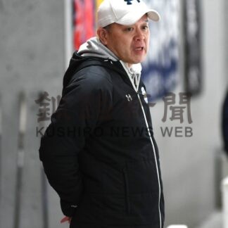 母校を率いて氷上へ　②　伝統ユニホーム残す　釧路江南　菊池嘉之監督【釧路市】(2026-10-25)